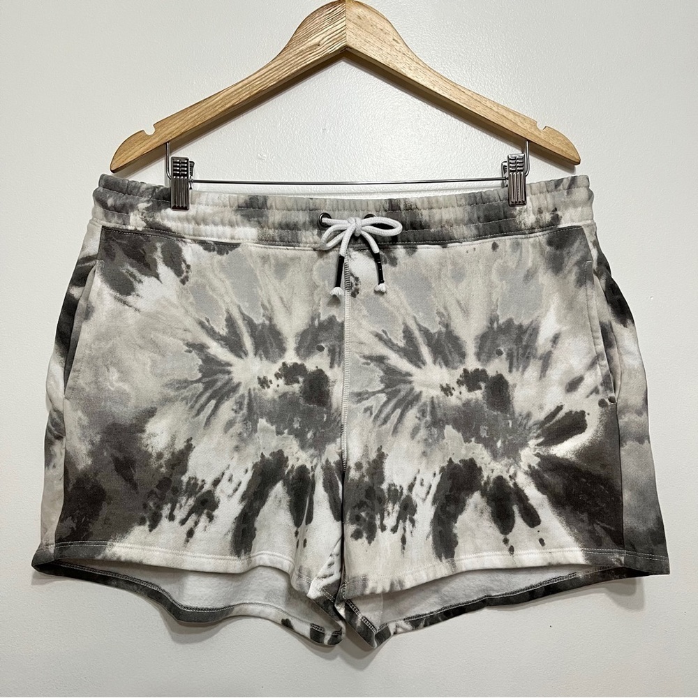 Ardene Curve Gray Tie Dye Fleece Shorts Size 1X